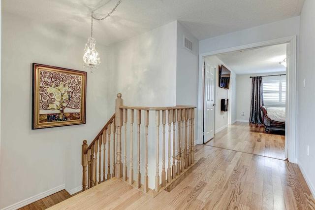 271 Golden Orchard Rd, House semidetached with 3 bedrooms, 4 bathrooms and 3 parking in Vaughan ON | Image 15