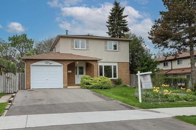9 Dreyer Dr E, House detached with 4 bedrooms, 3 bathrooms and 5 parking in Ajax ON | Image 1