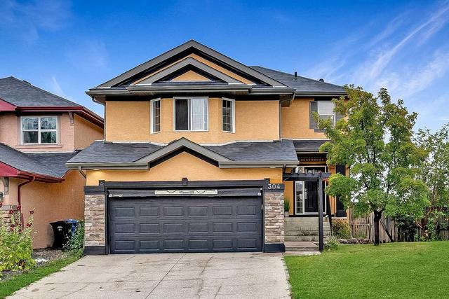 304 Everbrook Way Sw, House detached with 4 bedrooms, 3 bathrooms and 4 parking in Calgary AB | Image 1