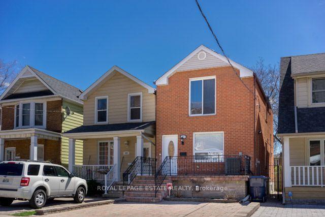295 Gowan Ave, House detached with 3 bedrooms, 2 bathrooms and 2 parking in Toronto ON | Image 12