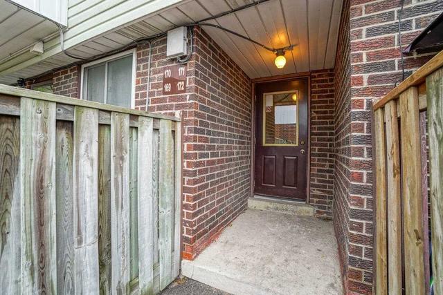 171 - 120 Nonquon Rd, Townhouse with 3 bedrooms, 1 bathrooms and 1 parking in Oshawa ON | Image 11