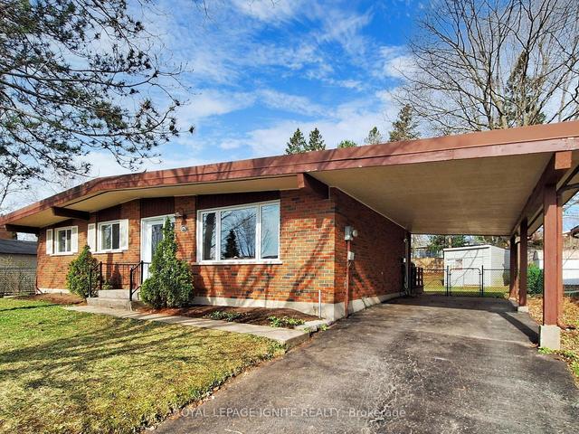 1257 Keewatin Blvd, House detached with 3 bedrooms, 2 bathrooms and 3 parking in Peterborough ON | Image 1