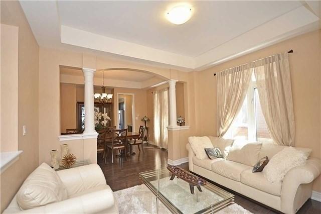 5193 Adobe Crt, House detached with 4 bedrooms, 4 bathrooms and 3 parking in Mississauga ON | Image 4