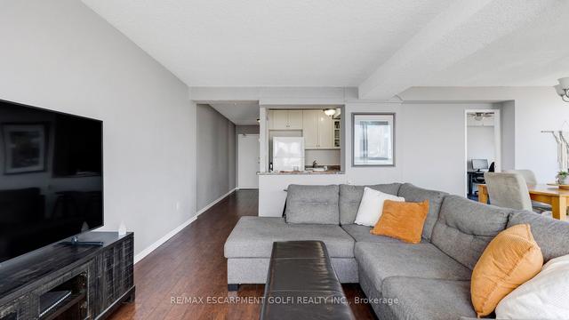 3202 - 150 Charlton Ave E, Condo with 2 bedrooms, 2 bathrooms and 1 parking in Hamilton ON | Image 3