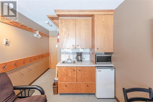 126 - 5375 Big White Road, Condo with 0 bedrooms, 1 bathrooms and 1 parking in Kootenay Boundary E BC | Image 11