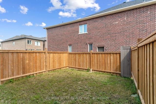 75 Adventura Rd, House attached with 3 bedrooms, 3 bathrooms and 2 parking in Brampton ON | Image 27
