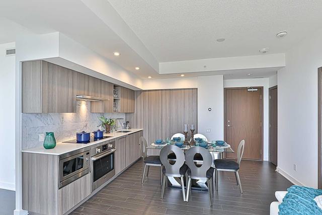 3702 - 17 Bathurst St, Condo with 3 bedrooms, 2 bathrooms and 1 parking in Toronto ON | Image 37