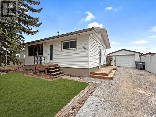 215 Earl Street, House detached with 2 bedrooms, 1 bathrooms and null parking in Balcarres SK | Image 1