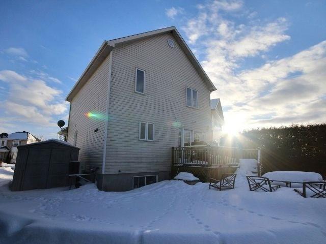 867 Pilon St, House detached with 3 bedrooms, 2 bathrooms and 3 parking in Toronto ON | Image 14