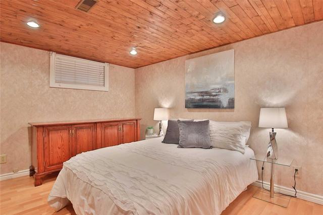 51 Sawley Dr, House detached with 3 bedrooms, 3 bathrooms and 2 parking in Toronto ON | Image 17