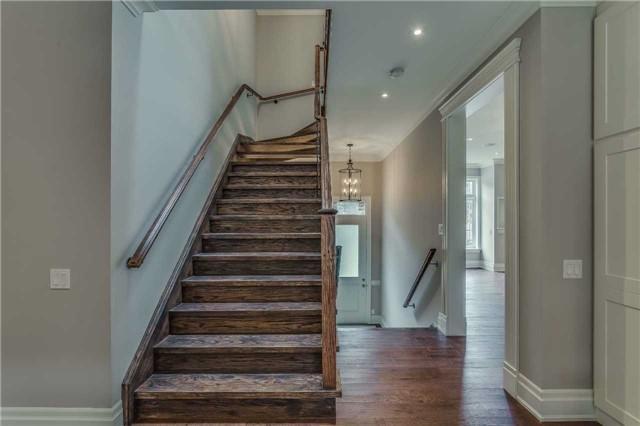 109 Burncrest Dr, House detached with 4 bedrooms, 5 bathrooms and 2 parking in Toronto ON | Image 11