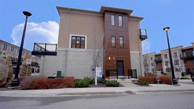 2 Brian Way, Townhouse with 3 bedrooms, 6 bathrooms and 4 parking in Markham ON | Card Image
