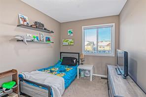 145 Elgin Meadows View Se, Home with 3 bedrooms, 2 bathrooms and 4 parking in Calgary AB | Image 18