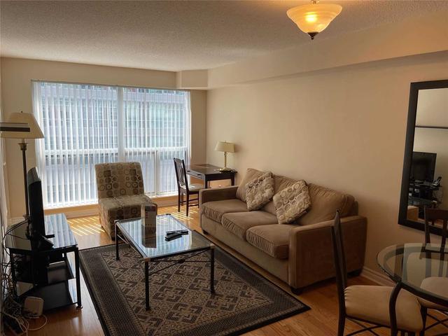518 - 270 Wellington St W, Condo with 1 bedrooms, 1 bathrooms and 0 parking in Toronto ON | Image 1