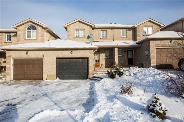 32 Pass Crt, House attached with 2 bedrooms, 2 bathrooms and 2 parking in Barrie ON | Image 1