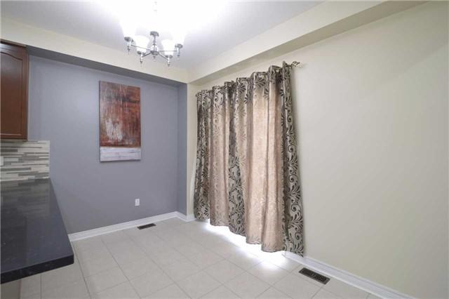 418 Comiskey Cres, House detached with 4 bedrooms, 4 bathrooms and 4 parking in Mississauga ON | Image 7