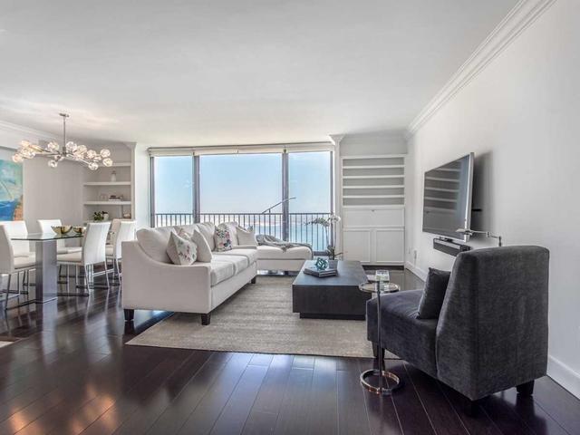 3211 - 33 Harbour Sq, Condo with 1 bedrooms, 1 bathrooms and 1 parking in Toronto ON | Image 14