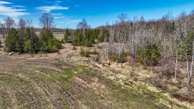 387 Spry Lake Rd, House detached with 2 bedrooms, 1 bathrooms and 3 parking in South Bruce Peninsula ON | Image 4
