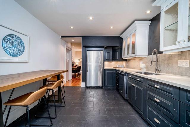453 Queen St E, House attached with 3 bedrooms, 2 bathrooms and 0 parking in Toronto ON | Image 5