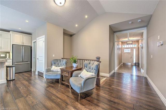 41 - 2081 Wallingford Avenue, House detached with 2 bedrooms, 2 bathrooms and 4 parking in London ON | Image 3