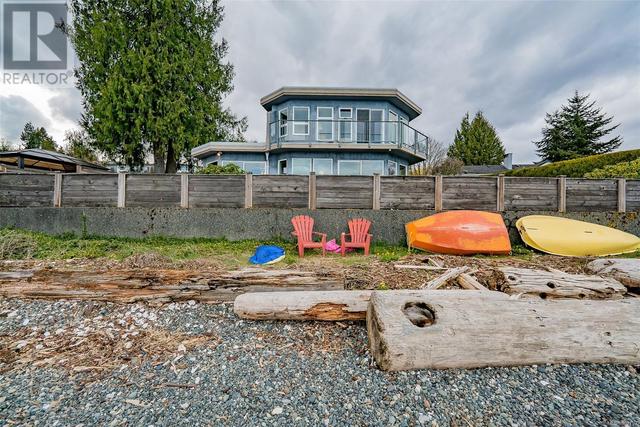 1300 Seaview Pl, House detached with 3 bedrooms, 3 bathrooms and 2 parking in Nanaimo BC | Image 39
