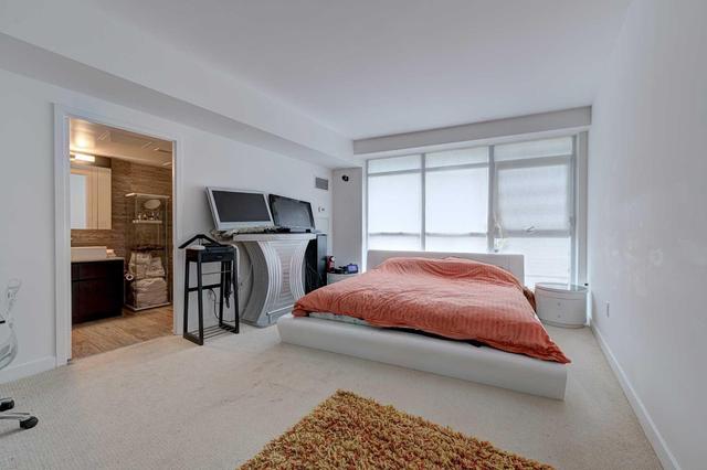 112 Fort York Blvd, Townhouse with 2 bedrooms, 3 bathrooms and 1 parking in Toronto ON | Image 19