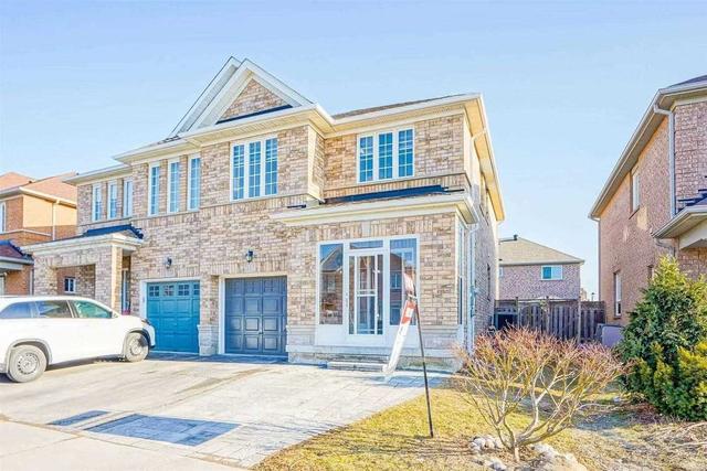 117 Edward Jeffreys Ave, House semidetached with 3 bedrooms, 3 bathrooms and 3 parking in Markham ON | Image 1