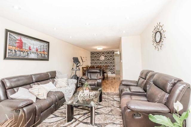 3449 Clara Dr, House semidetached with 3 bedrooms, 4 bathrooms and 3 parking in Mississauga ON | Image 40