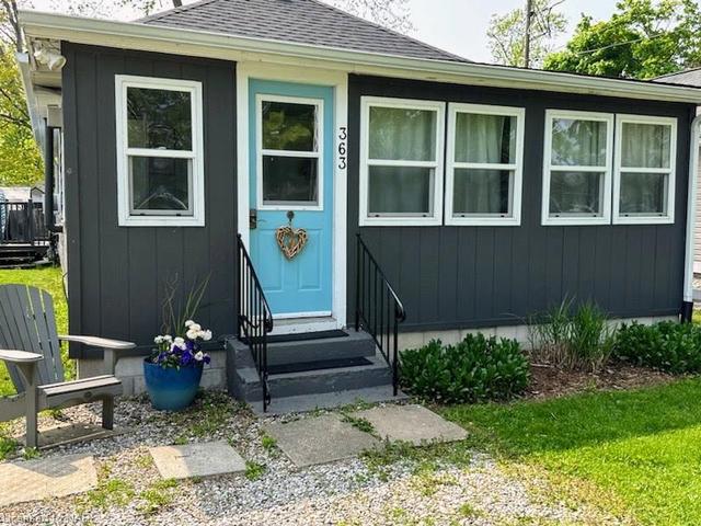 363 Helen Street, House detached with 2 bedrooms, 1 bathrooms and 3 parking in Fort Erie ON | Image 15