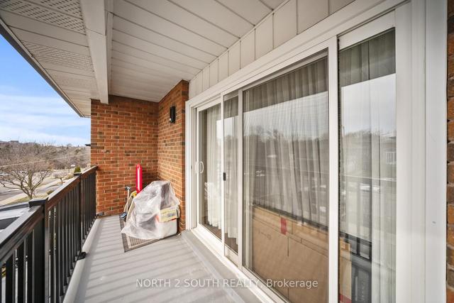 106 Benjamin Boake Tr, House semidetached with 4 bedrooms, 3 bathrooms and 5 parking in Toronto ON | Image 37