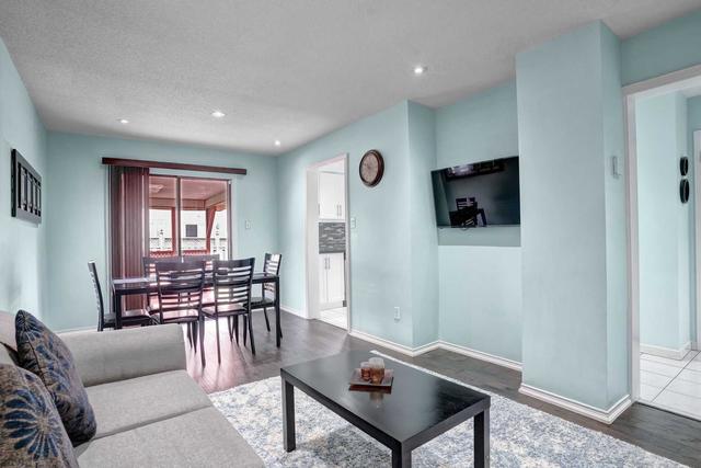 128 Atkins Circ, House detached with 3 bedrooms, 4 bathrooms and 3 parking in Brampton ON | Image 2