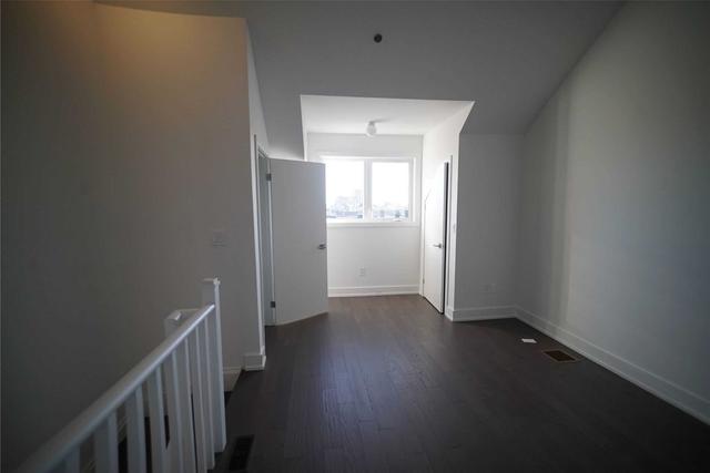 112 - 1183 Dufferin St, Townhouse with 2 bedrooms, 3 bathrooms and 1 parking in Toronto ON | Image 2