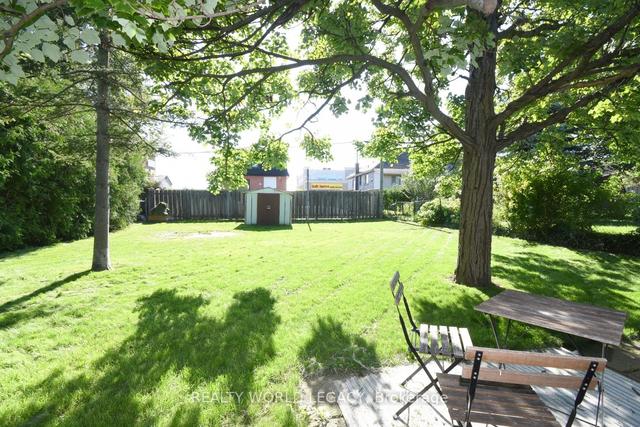 5 West 1st St, House detached with 2 bedrooms, 1 bathrooms and 3 parking in Hamilton ON | Image 19
