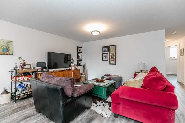 102 - 17 Centre St, Townhouse with 2 bedrooms, 2 bathrooms and 1 parking in Orangeville ON | Image 6