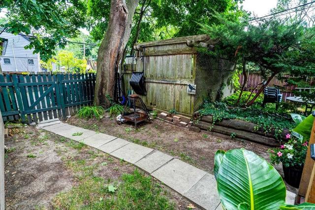 369 Ashdale Ave, House semidetached with 2 bedrooms, 2 bathrooms and 0 parking in Toronto ON | Image 25