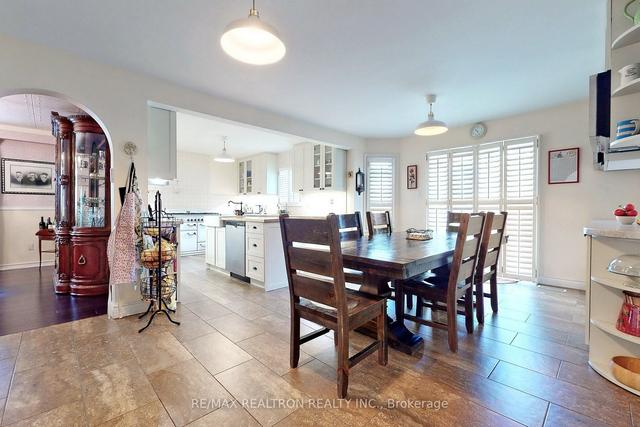 2 Nathan Crt, House detached with 4 bedrooms, 4 bathrooms and 6 parking in Vaughan ON | Image 32