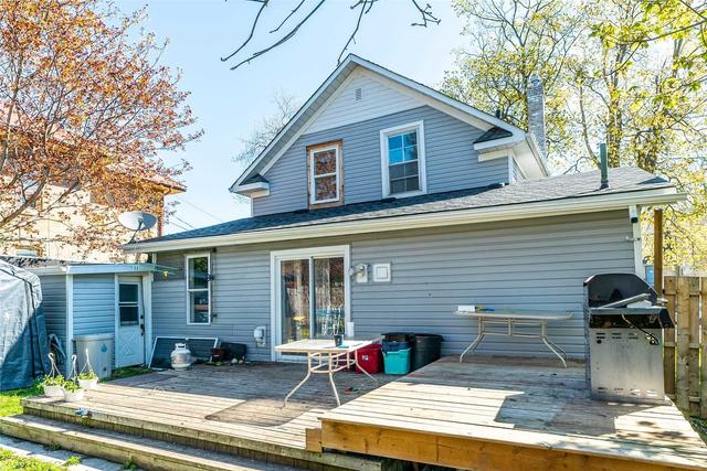 7 Sussex St N, House detached with 3 bedrooms, 2 bathrooms and 5 parking in Kawartha Lakes ON | Image 13