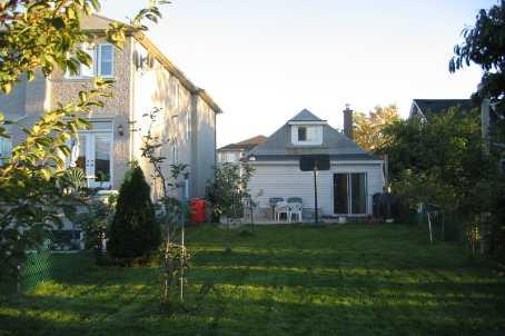 80 Harding Ave, House detached with 2 bedrooms, 2 bathrooms and 1 parking in Toronto ON | Image 8