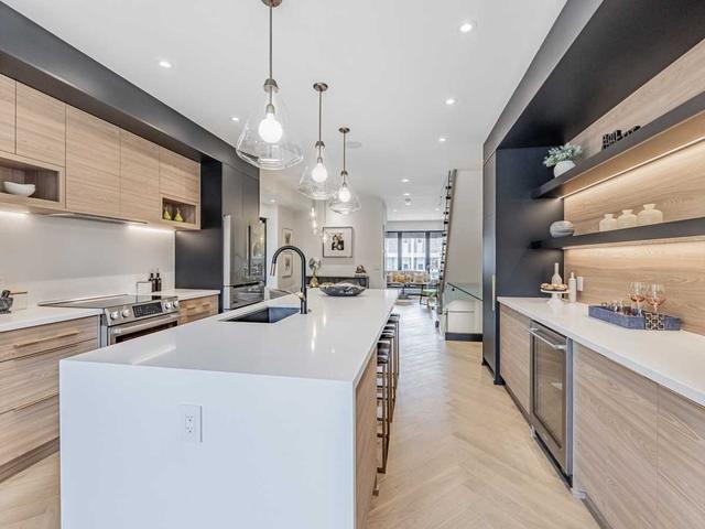 230 Garden Ave, House semidetached with 4 bedrooms, 5 bathrooms and 2 parking in Toronto ON | Image 4