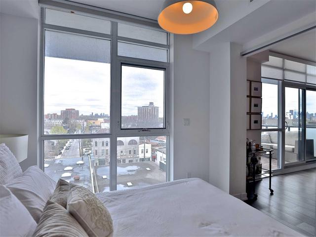 706 - 36 Howard Park Ave, Condo with 2 bedrooms, 2 bathrooms and 1 parking in Toronto ON | Image 10