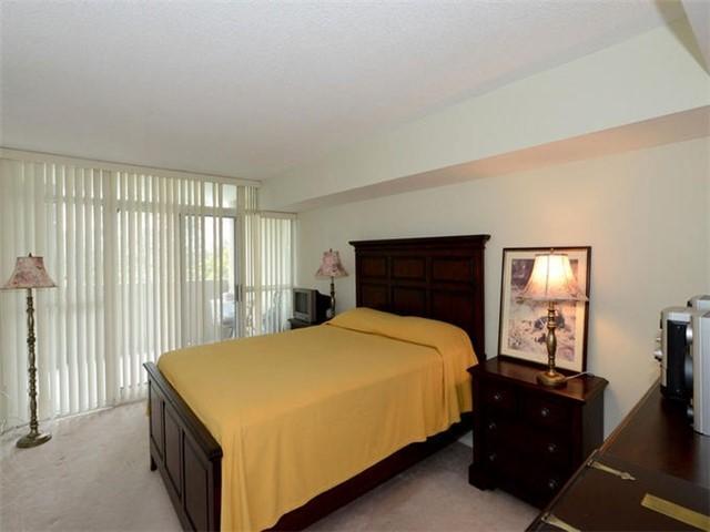 217 - 5 Rowntree Rd, Condo with 2 bedrooms, 2 bathrooms and 2 parking in Toronto ON | Image 12