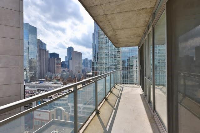1906 - 220 Victoria St, Condo with 2 bedrooms, 2 bathrooms and 1 parking in Toronto ON | Image 6