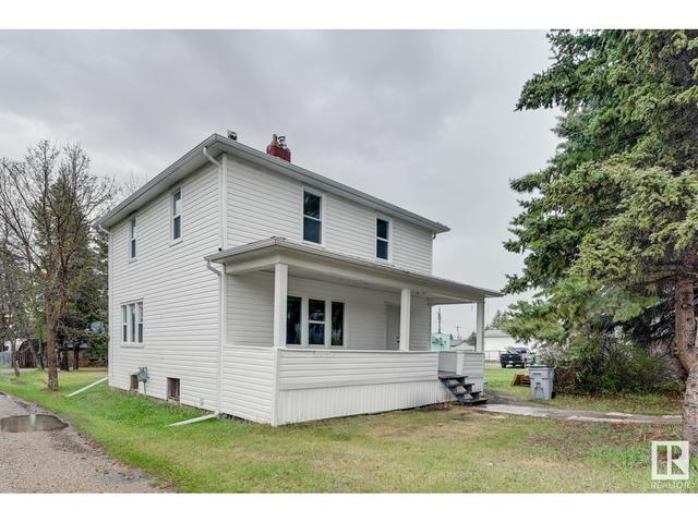 5075 Centre Av, House detached with 3 bedrooms, 1 bathrooms and 1 parking in Leduc County AB | Image 1