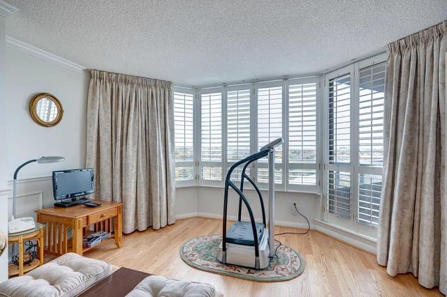 1013 - 610 Bullock Dr, Condo with 2 bedrooms, 2 bathrooms and 2 parking in Markham ON | Image 8