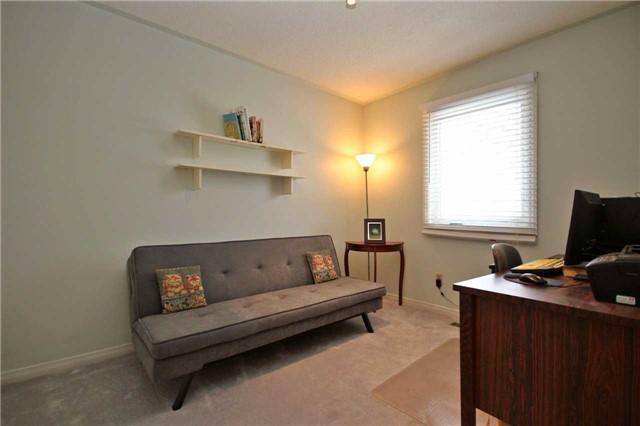 856 Playter Cres, Townhouse with 3 bedrooms, 3 bathrooms and 2 parking in Newmarket ON | Image 9