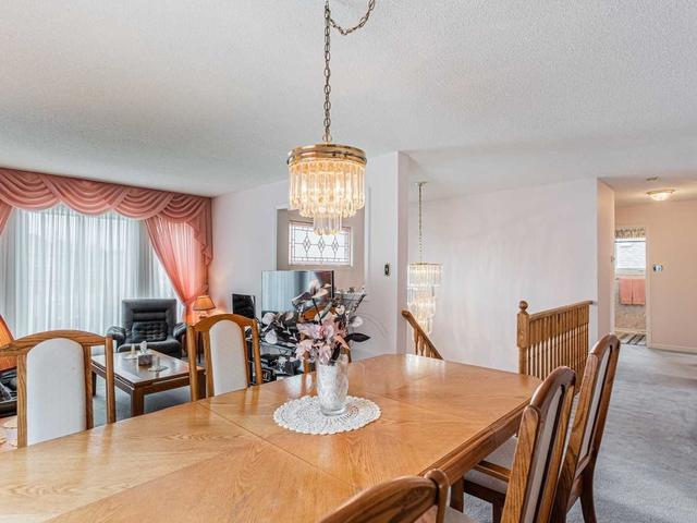 36 Compton Cres, House detached with 3 bedrooms, 2 bathrooms and 4 parking in Bradford West Gwillimbury ON | Image 4