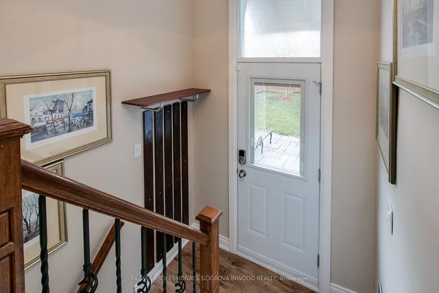 2 Canerouth Dr, House detached with 3 bedrooms, 2 bathrooms and 4 parking in Toronto ON | Image 18