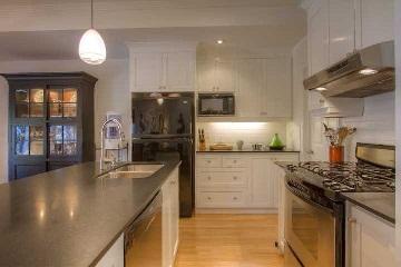 1013b College St, Townhouse with 3 bedrooms, 3 bathrooms and 1 parking in Toronto ON | Image 3