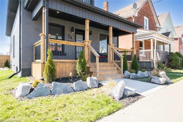 24 Strathcona Ave, House detached with 1 bedrooms, 2 bathrooms and 1 parking in Brantford ON | Image 23