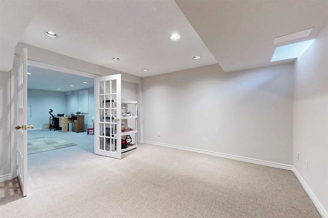 42 Foxhunt Dr, House detached with 3 bedrooms, 3 bathrooms and 5 parking in Vaughan ON | Image 31